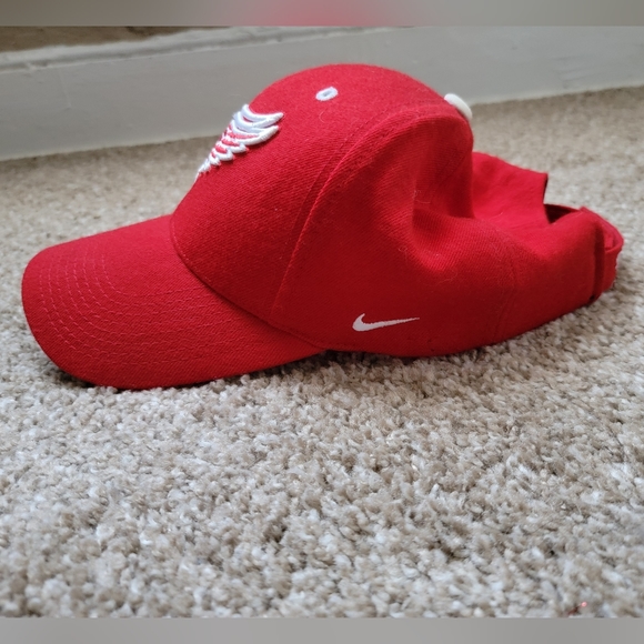 Nike NHL Detroit Red Wings Hat Cap Hockey - Picture 5 of 6
